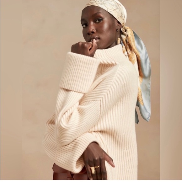 Banana Republic Merino-Cashmere Oversized Sweater- Sz. S- Beige Twine - Picture 3 of 12
